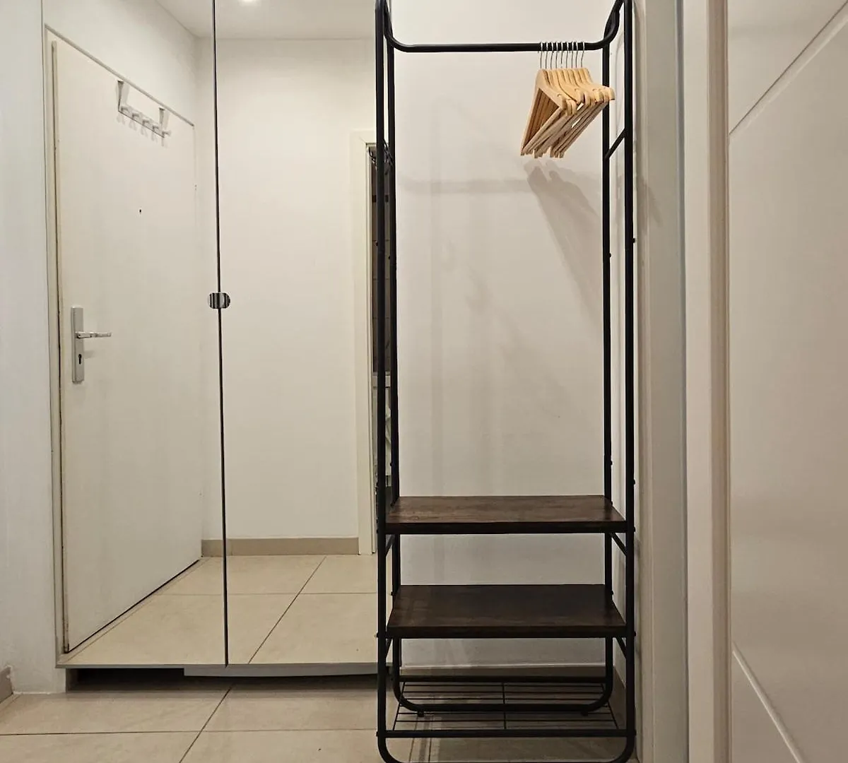 Large Cozy Studio With Balcony And Kitchen At Pasing München Apartman