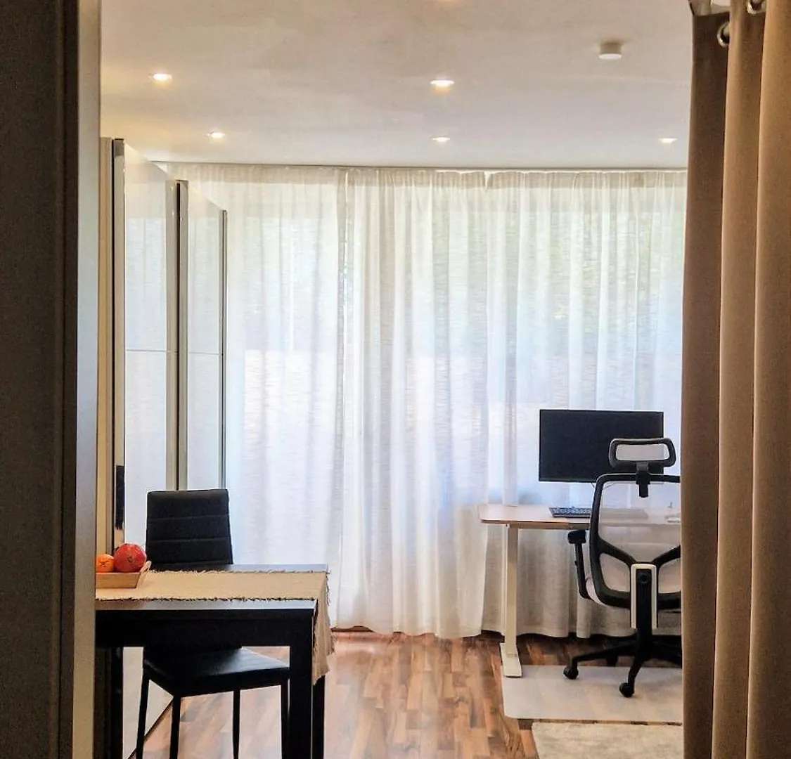 Large Cozy Studio With Balcony And Kitchen At Pasing München 0*,  Németország